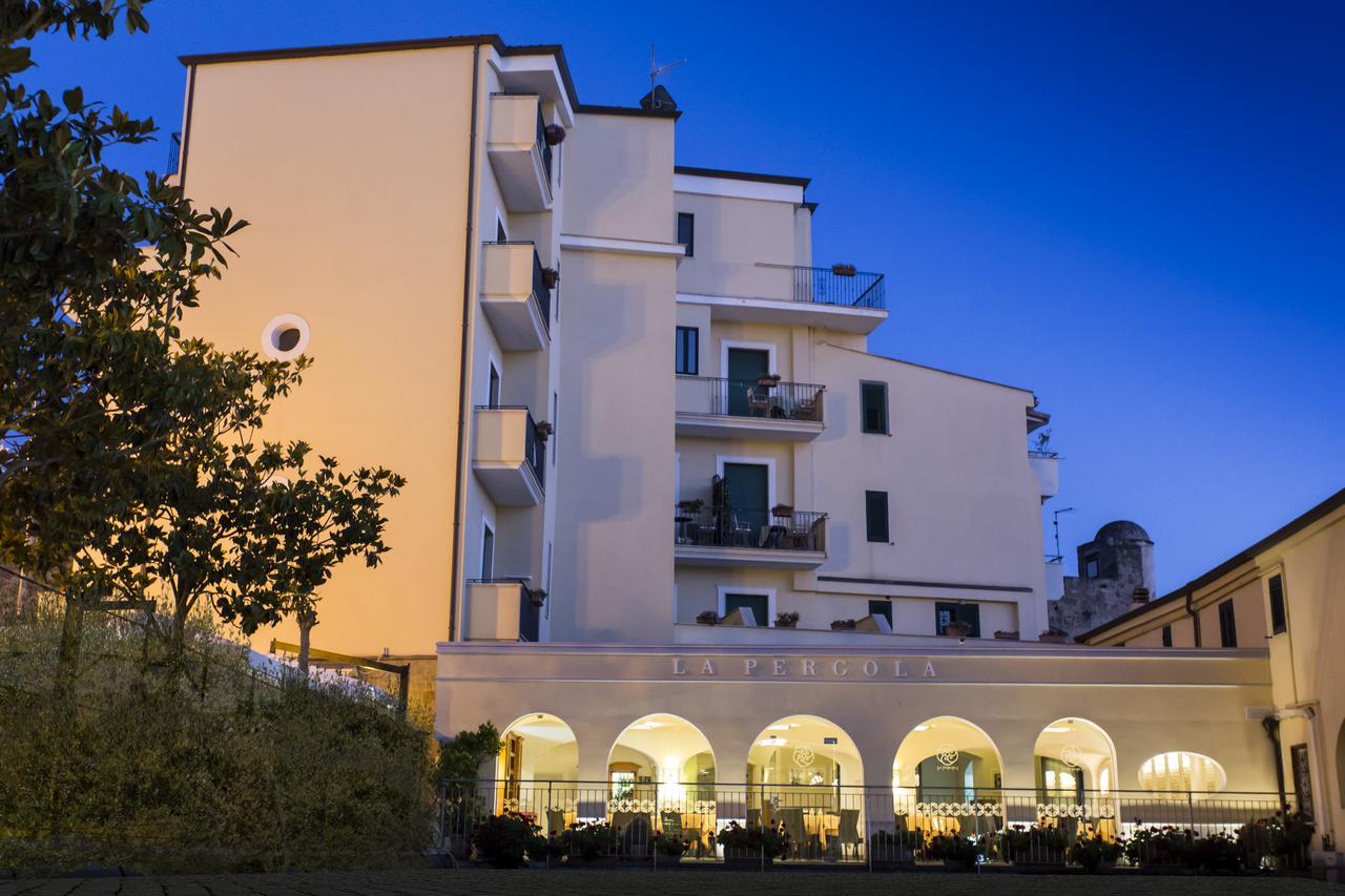 Hotel La Pergola سانتا ماريا دي كاستيلاباتي المظهر الخارجي الصورة